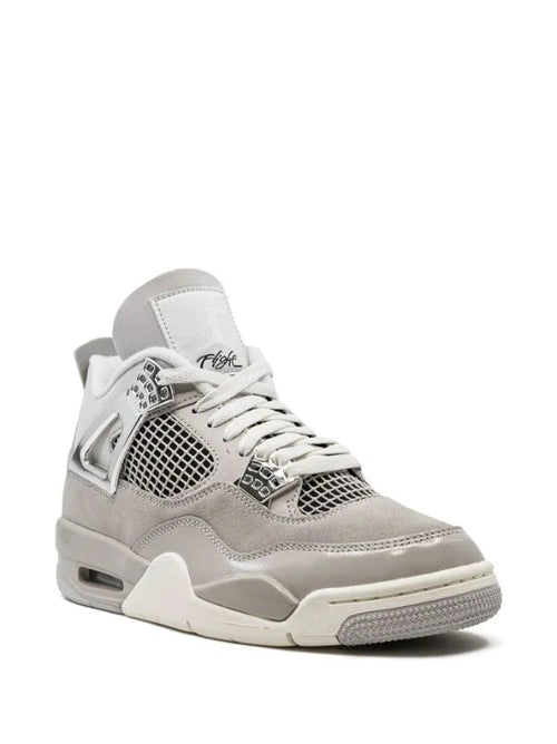 Air Jordan 4 "Frozen"