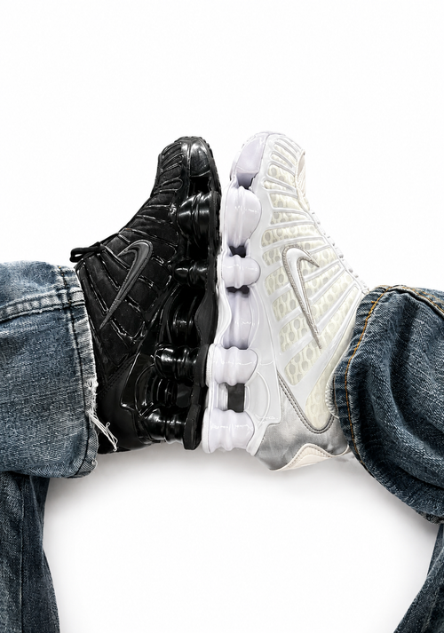 Black & White'Uni Nike Shox