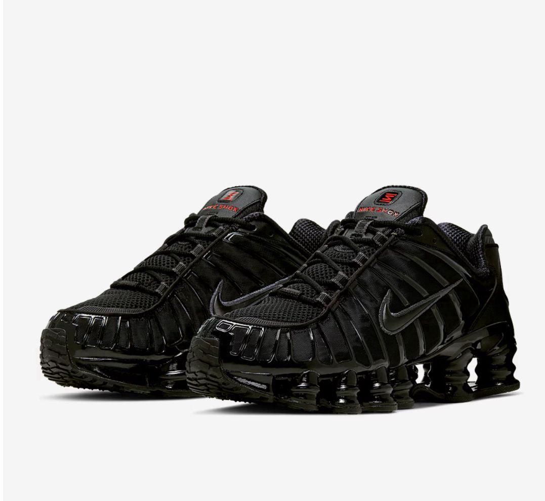 Black & White'Uni Nike Shox